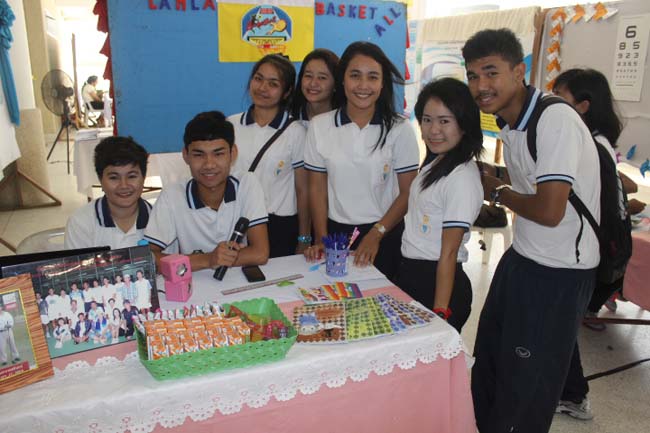งานทักษิณวิชาการ ประจำปี 2556"บูรณาการนำความรู้ มุ่งสู่ชุมชน"ระหว่างวันที 26 - 28 สิงหาคม 2556 ณ มหาวิทยาลัยทักษิณ วิทยาเขตสงขลา ภาพที่ 295