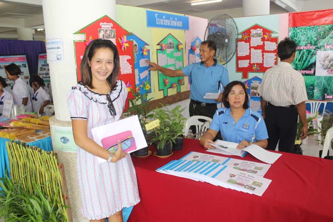 งานทักษิณวิชาการ ประจำปี 2556"บูรณาการนำความรู้ มุ่งสู่ชุมชน"ระหว่างวันที 26 - 28 สิงหาคม 2556 ณ มหาวิทยาลัยทักษิณ วิทยาเขตสงขลา ภาพที่ 326