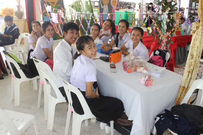 งานทักษิณวิชาการ ประจำปี 2556"บูรณาการนำความรู้ มุ่งสู่ชุมชน"ระหว่างวันที 26 - 28 สิงหาคม 2556 ณ มหาวิทยาลัยทักษิณ วิทยาเขตสงขลา ภาพที่ 381