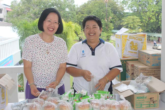 งานทักษิณวิชาการ ประจำปี 2556"บูรณาการนำความรู้ มุ่งสู่ชุมชน"ระหว่างวันที 26 - 28 สิงหาคม 2556 ณ มหาวิทยาลัยทักษิณ วิทยาเขตสงขลา ภาพที่ 382
