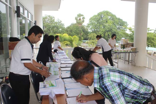 งานทักษิณวิชาการ ประจำปี 2556"บูรณาการนำความรู้ มุ่งสู่ชุมชน"ระหว่างวันที 26 - 28 สิงหาคม 2556 ณ มหาวิทยาลัยทักษิณ วิทยาเขตสงขลา ภาพที่ 386
