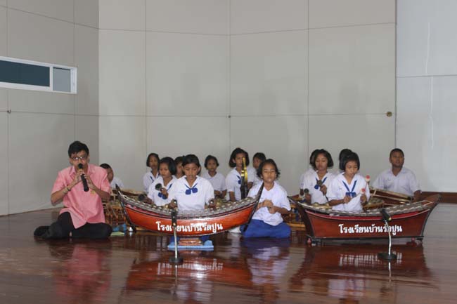 งานทักษิณวิชาการ ประจำปี 2556"บูรณาการนำความรู้ มุ่งสู่ชุมชน"ระหว่างวันที 26 - 28 สิงหาคม 2556 ณ มหาวิทยาลัยทักษิณ วิทยาเขตสงขลา ภาพที่ 395