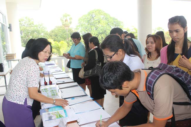 งานทักษิณวิชาการ ประจำปี 2556"บูรณาการนำความรู้ มุ่งสู่ชุมชน"ระหว่างวันที 26 - 28 สิงหาคม 2556 ณ มหาวิทยาลัยทักษิณ วิทยาเขตสงขลา ภาพที่ 404