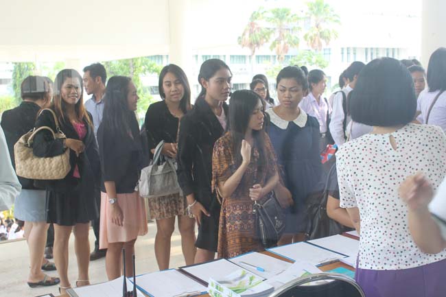 งานทักษิณวิชาการ ประจำปี 2556"บูรณาการนำความรู้ มุ่งสู่ชุมชน"ระหว่างวันที 26 - 28 สิงหาคม 2556 ณ มหาวิทยาลัยทักษิณ วิทยาเขตสงขลา ภาพที่ 406
