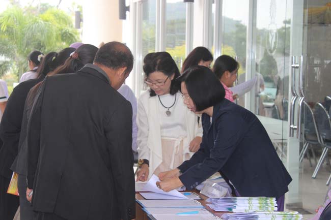 งานทักษิณวิชาการ ประจำปี 2556"บูรณาการนำความรู้ มุ่งสู่ชุมชน"ระหว่างวันที 26 - 28 สิงหาคม 2556 ณ มหาวิทยาลัยทักษิณ วิทยาเขตสงขลา ภาพที่ 412