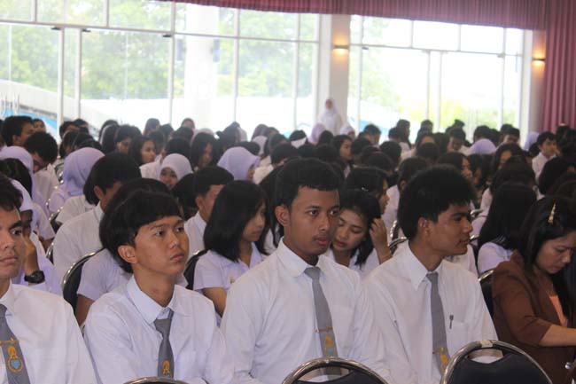 งานทักษิณวิชาการ ประจำปี 2556"บูรณาการนำความรู้ มุ่งสู่ชุมชน"ระหว่างวันที 26 - 28 สิงหาคม 2556 ณ มหาวิทยาลัยทักษิณ วิทยาเขตสงขลา ภาพที่ 424