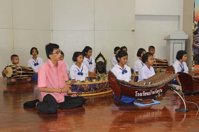 งานทักษิณวิชาการ ประจำปี 2556"บูรณาการนำความรู้ มุ่งสู่ชุมชน"ระหว่างวันที 26 - 28 สิงหาคม 2556 ณ มหาวิทยาลัยทักษิณ วิทยาเขตสงขลา ภาพที่ 439