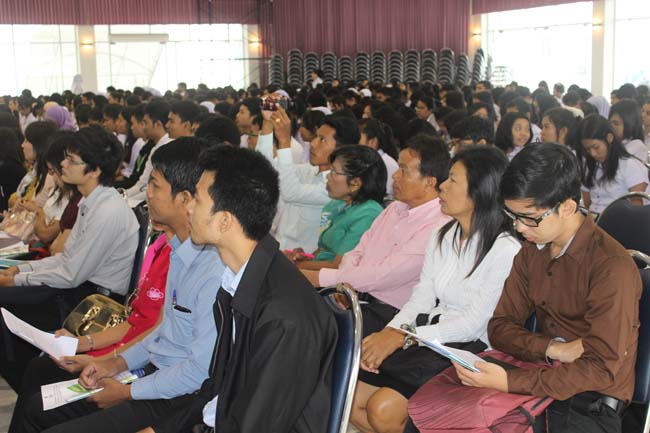 งานทักษิณวิชาการ ประจำปี 2556"บูรณาการนำความรู้ มุ่งสู่ชุมชน"ระหว่างวันที 26 - 28 สิงหาคม 2556 ณ มหาวิทยาลัยทักษิณ วิทยาเขตสงขลา ภาพที่ 441