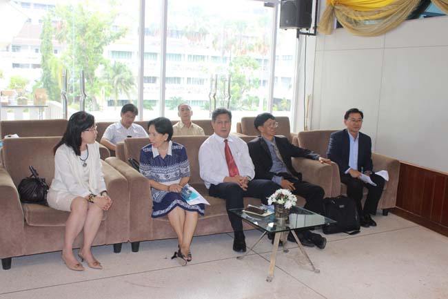 งานทักษิณวิชาการ ประจำปี 2556"บูรณาการนำความรู้ มุ่งสู่ชุมชน"ระหว่างวันที 26 - 28 สิงหาคม 2556 ณ มหาวิทยาลัยทักษิณ วิทยาเขตสงขลา ภาพที่ 450
