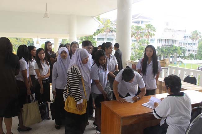 งานทักษิณวิชาการ ประจำปี 2556"บูรณาการนำความรู้ มุ่งสู่ชุมชน"ระหว่างวันที 26 - 28 สิงหาคม 2556 ณ มหาวิทยาลัยทักษิณ วิทยาเขตสงขลา ภาพที่ 453