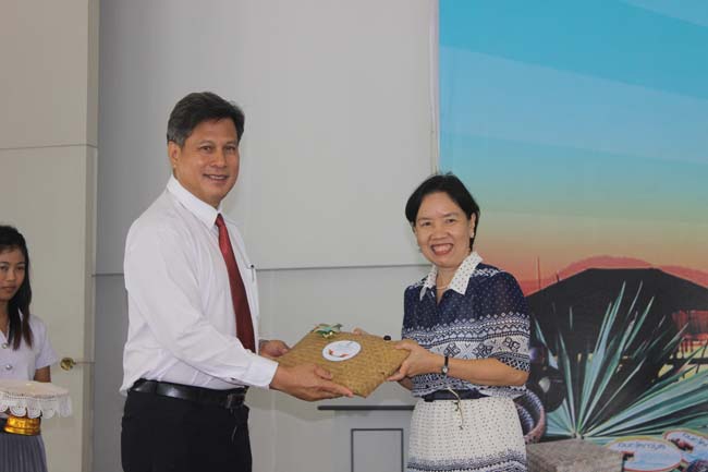 งานทักษิณวิชาการ ประจำปี 2556"บูรณาการนำความรู้ มุ่งสู่ชุมชน"ระหว่างวันที 26 - 28 สิงหาคม 2556 ณ มหาวิทยาลัยทักษิณ วิทยาเขตสงขลา ภาพที่ 511