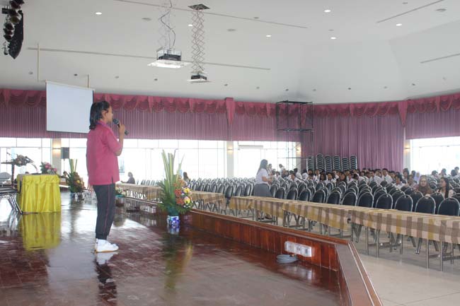 งานทักษิณวิชาการ ประจำปี 2556"บูรณาการนำความรู้ มุ่งสู่ชุมชน"ระหว่างวันที 26 - 28 สิงหาคม 2556 ณ มหาวิทยาลัยทักษิณ วิทยาเขตสงขลา ภาพที่ 524