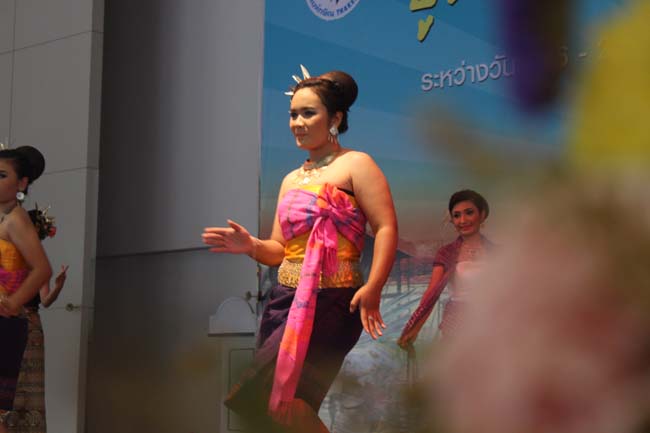 งานทักษิณวิชาการ ประจำปี 2556"บูรณาการนำความรู้ มุ่งสู่ชุมชน"ระหว่างวันที 26 - 28 สิงหาคม 2556 ณ มหาวิทยาลัยทักษิณ วิทยาเขตสงขลา ภาพที่ 581