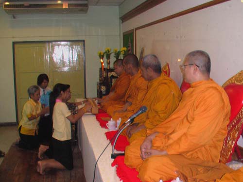 พิธีถวายเทียนพรรษา คณะศึกษาศาสตร์ ภาพที่ 30