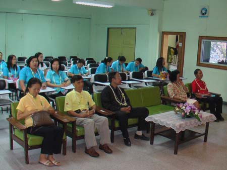 กิจกรรมสืบสานประเพณีสงกรานต์ คณะศึกษาศาสตร์ ปี 2550 ภาพที่ 12