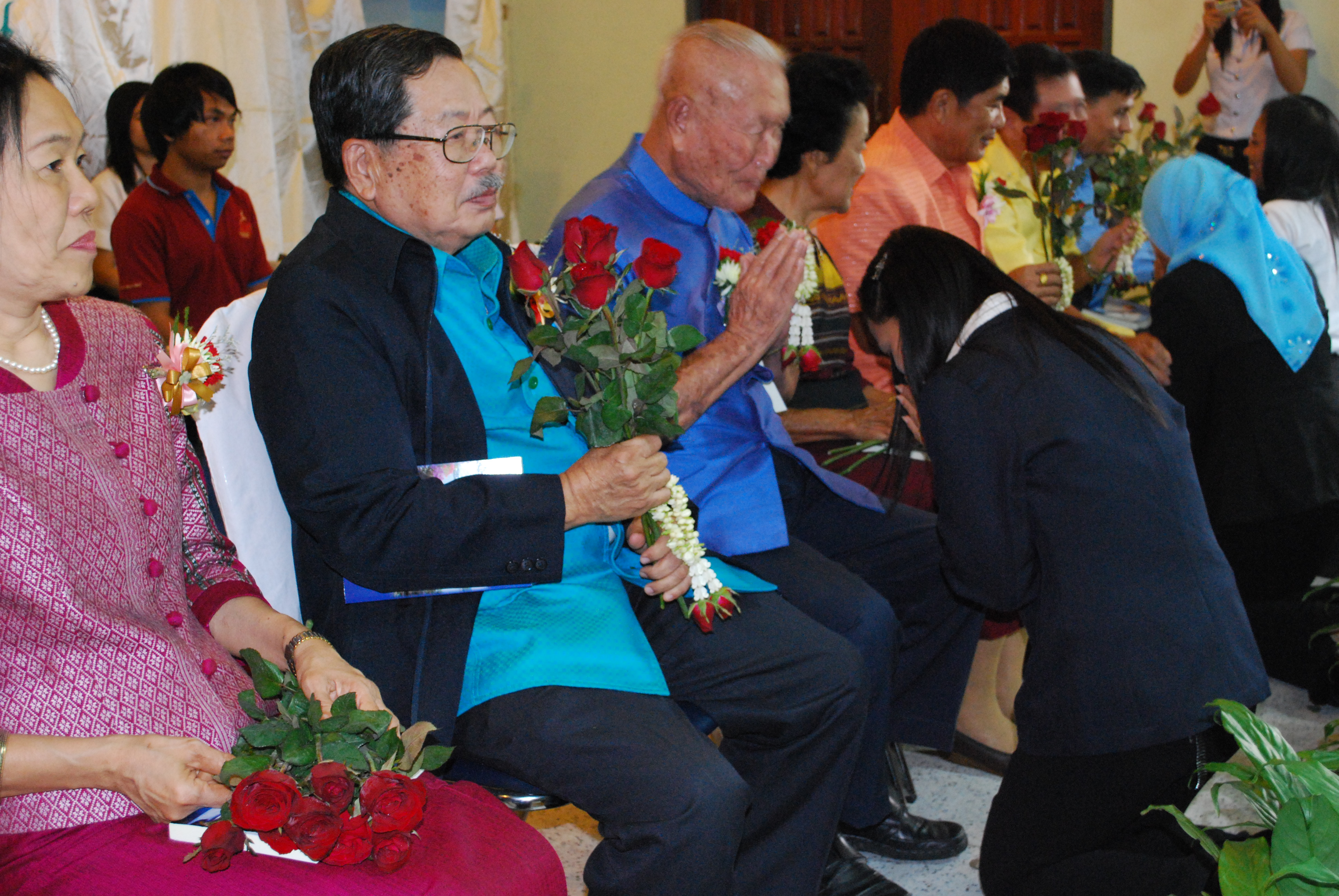 พิธีรดน้ำขอพรในงานครบรอบ 40 ปี คณะศึกษาศาสตร์ (ชุดที่ 1) ภาพที่ 68