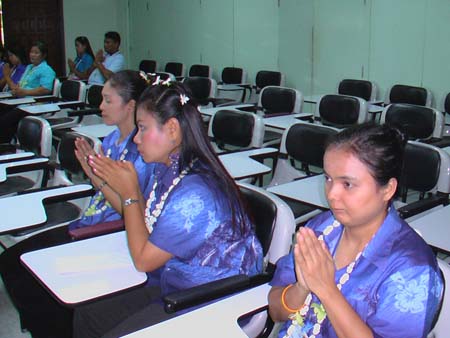 กิจกรรมสืบสานประเพณีสงกรานต์ คณะศึกษาศาสตร์ ปี 2550 ภาพที่ 49