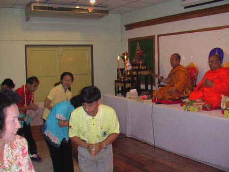 กิจกรรมสืบสานประเพณีสงกรานต์ คณะศึกษาศาสตร์ ปี 2550 ภาพที่ 51