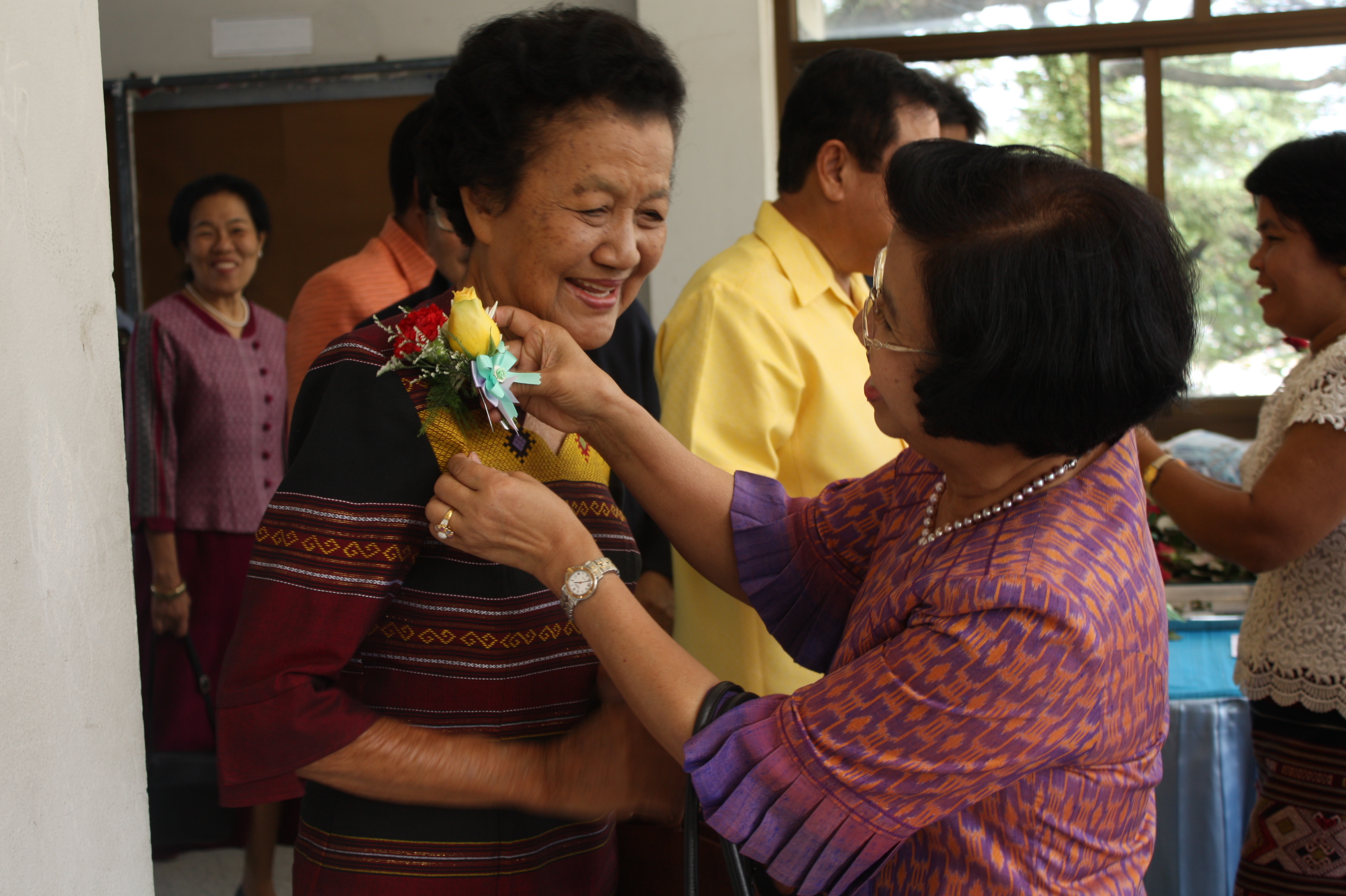 พิธีรดน้ำขอพรในงานครบรอบ 40 ปี คณะศึกษาศาสตร์ (ชุดที่ 2) ภาพที่ 15