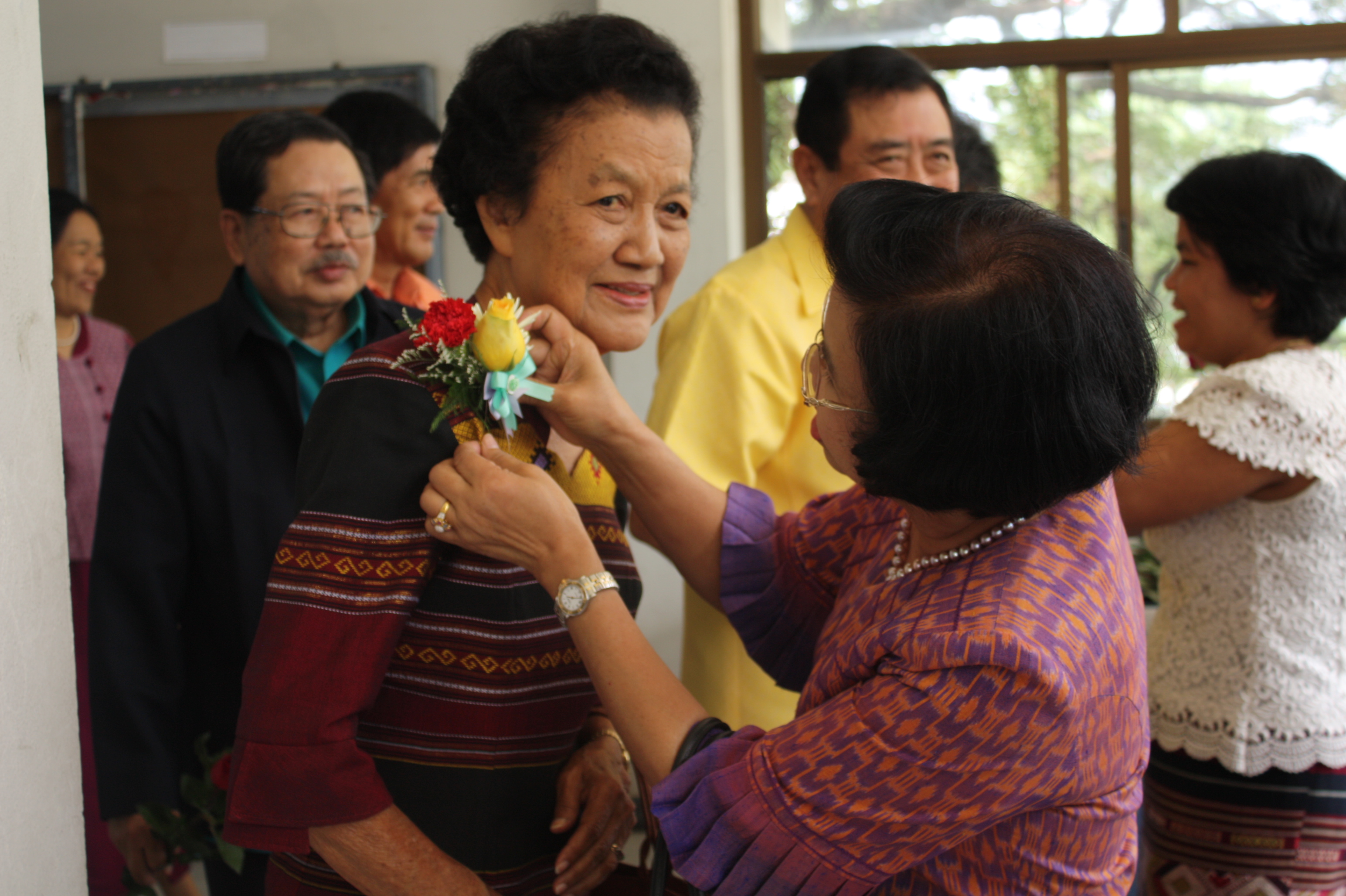 พิธีรดน้ำขอพรในงานครบรอบ 40 ปี คณะศึกษาศาสตร์ (ชุดที่ 2) ภาพที่ 16