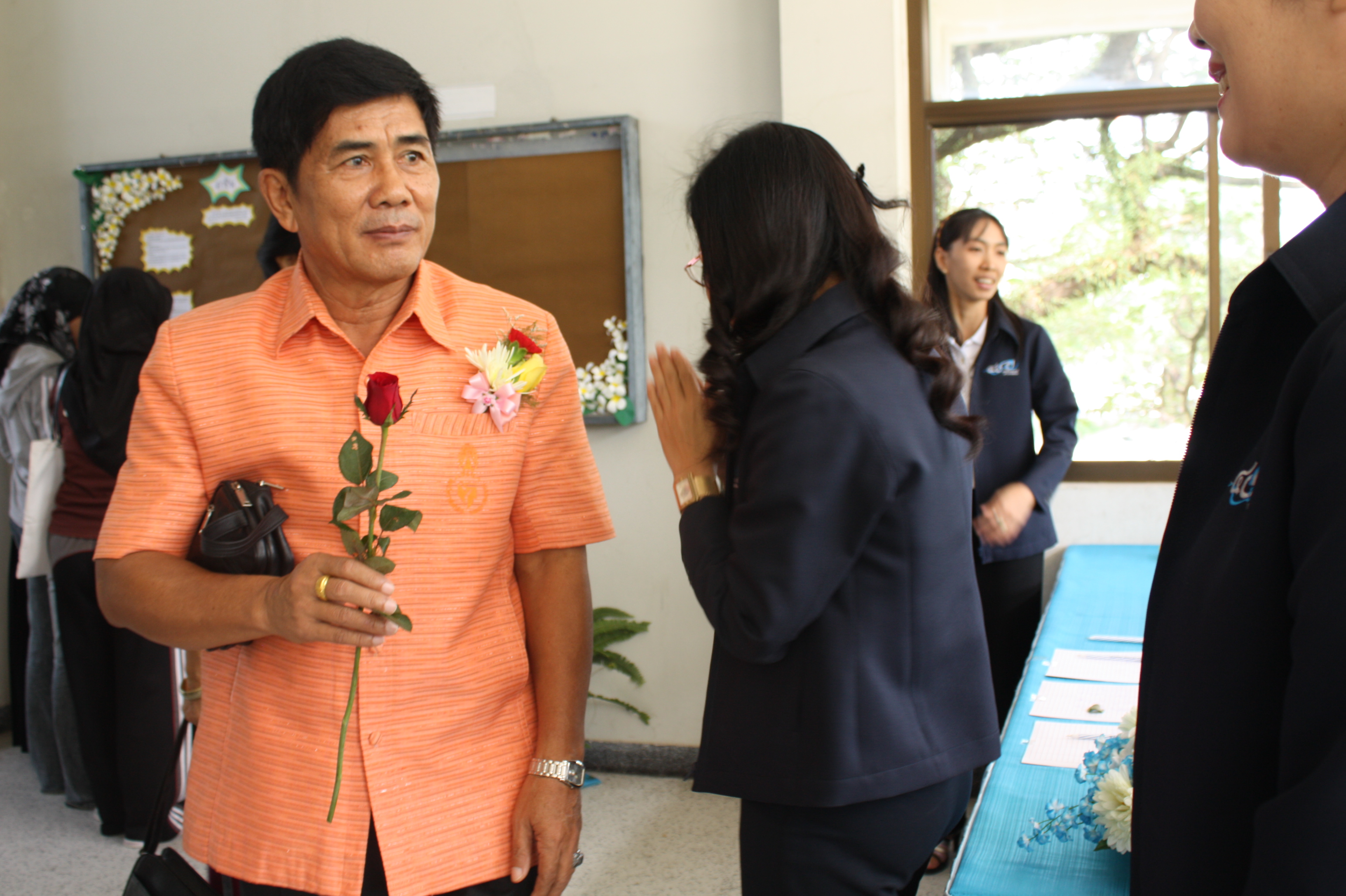 พิธีรดน้ำขอพรในงานครบรอบ 40 ปี คณะศึกษาศาสตร์ (ชุดที่ 2) ภาพที่ 19