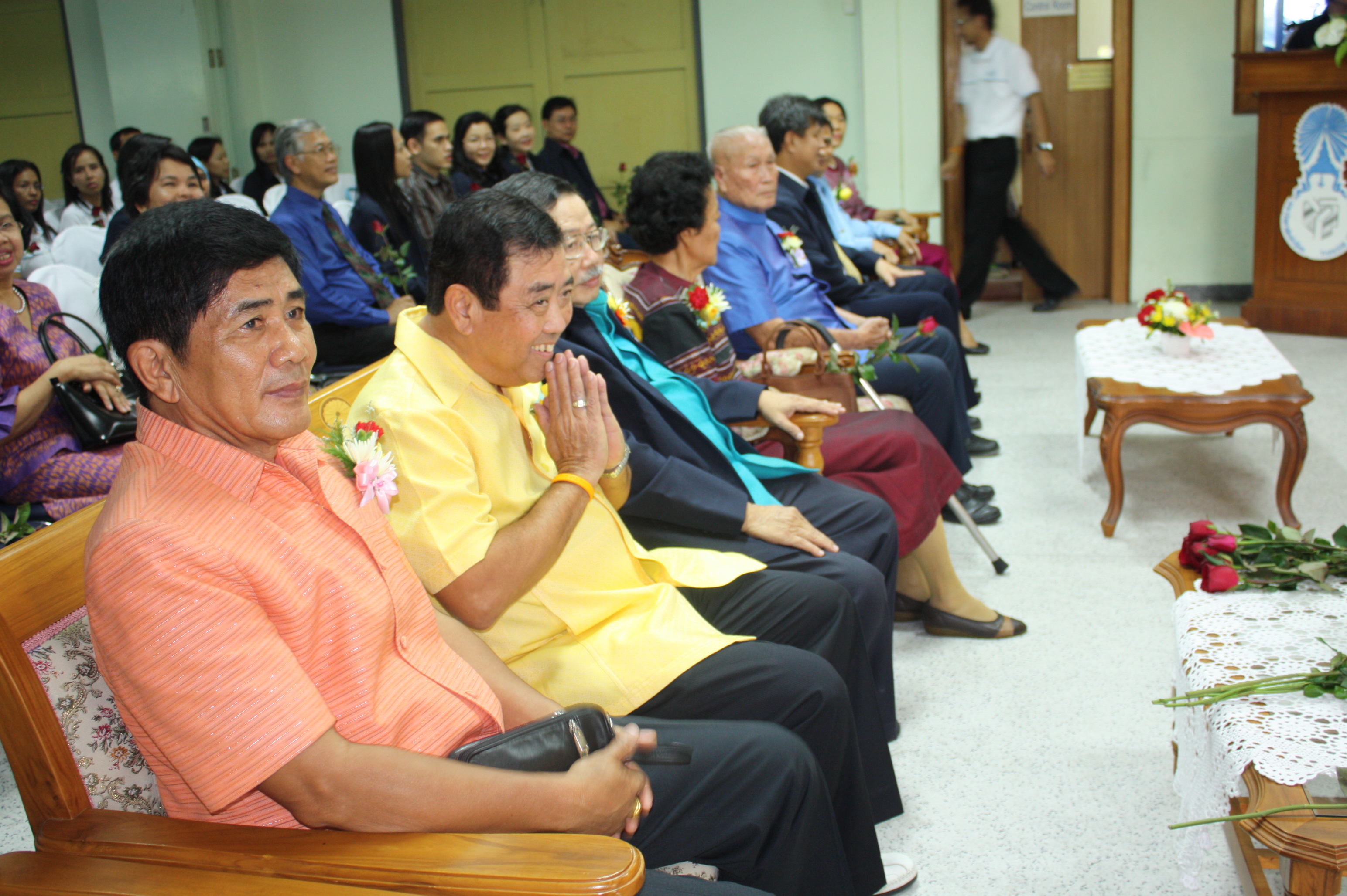 พิธีรดน้ำขอพรในงานครบรอบ 40 ปี คณะศึกษาศาสตร์ (ชุดที่ 2) ภาพที่ 25
