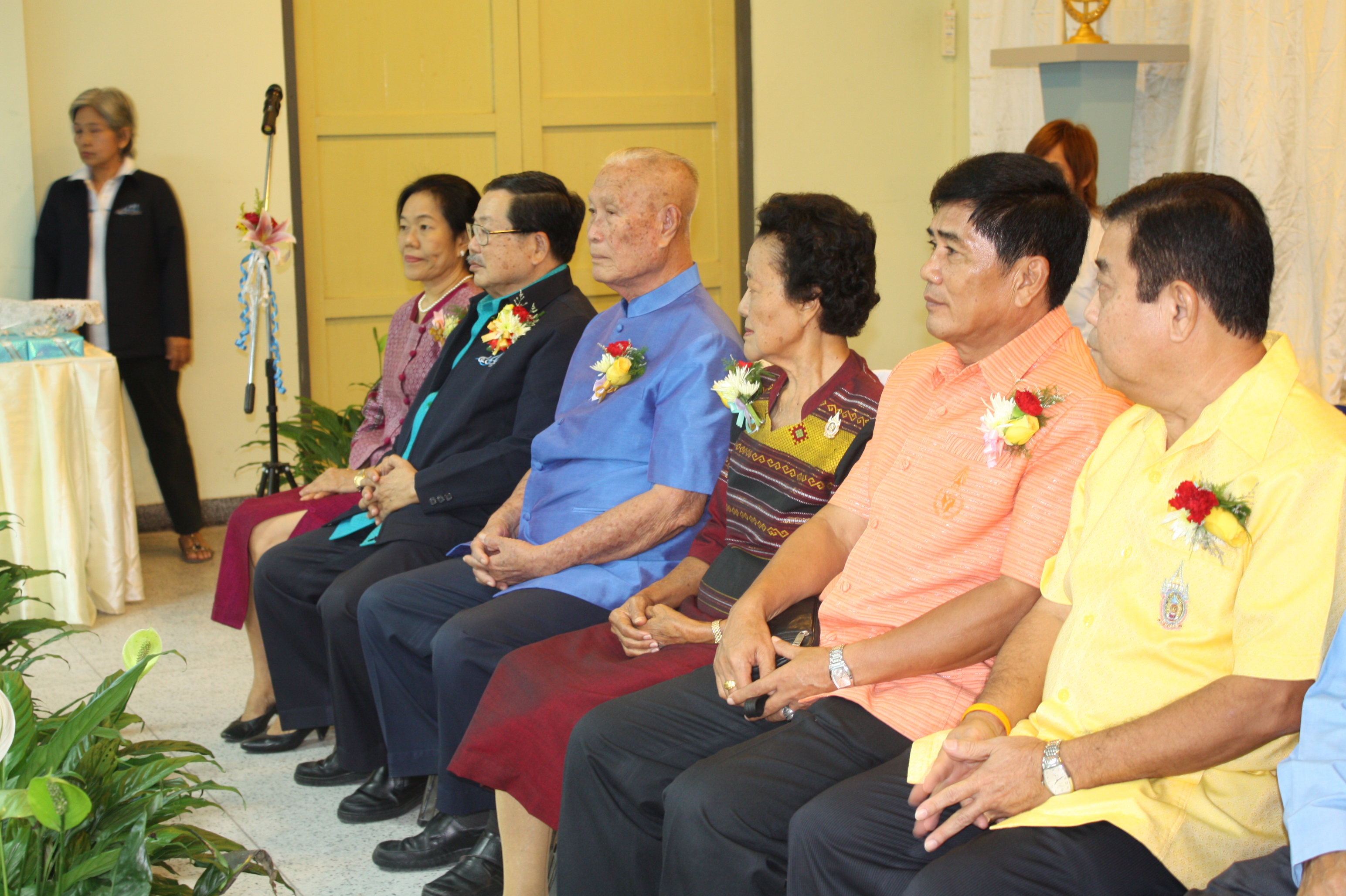 พิธีรดน้ำขอพรในงานครบรอบ 40 ปี คณะศึกษาศาสตร์ (ชุดที่ 2) ภาพที่ 33