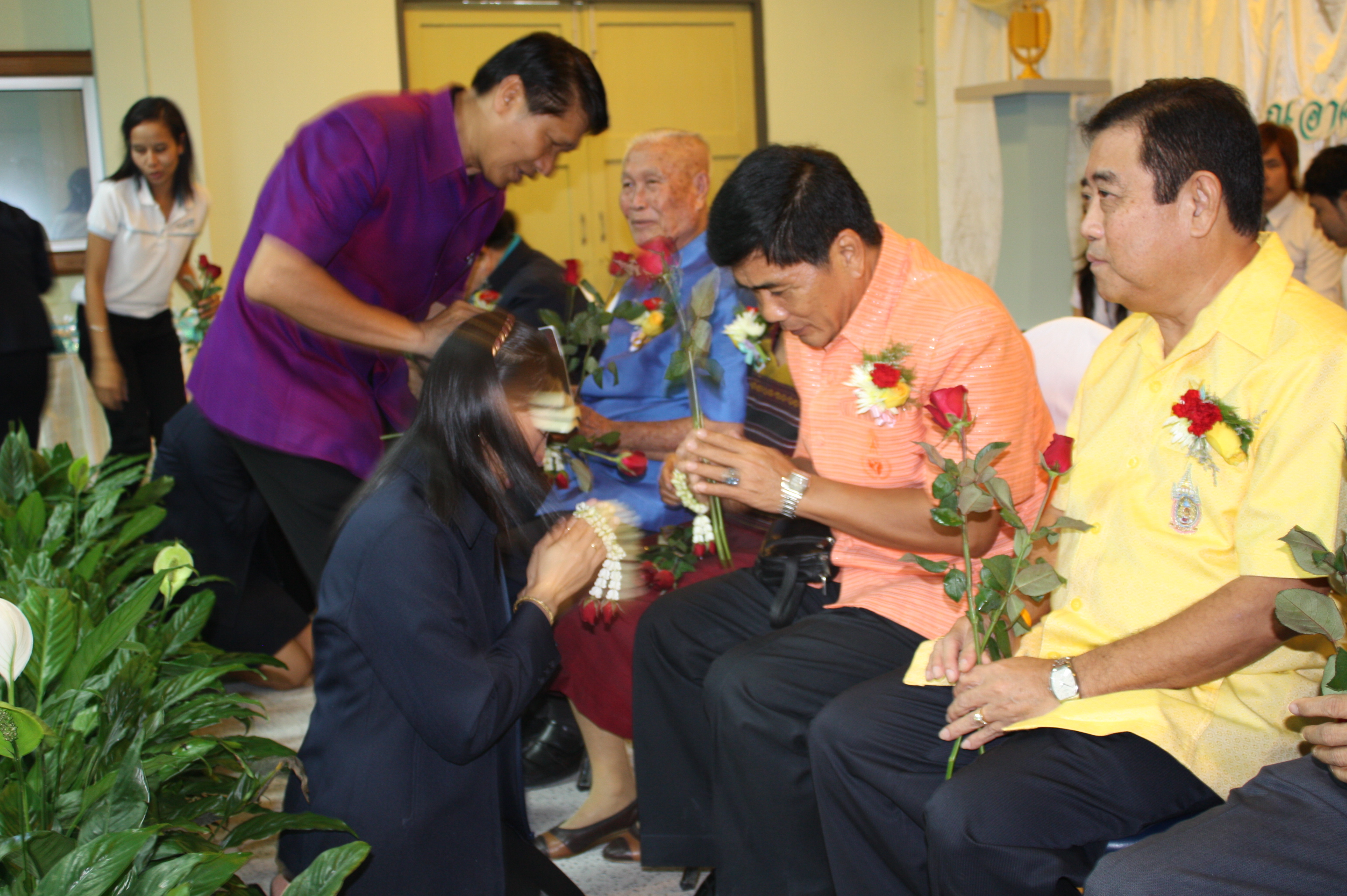พิธีรดน้ำขอพรในงานครบรอบ 40 ปี คณะศึกษาศาสตร์ (ชุดที่ 2) ภาพที่ 54