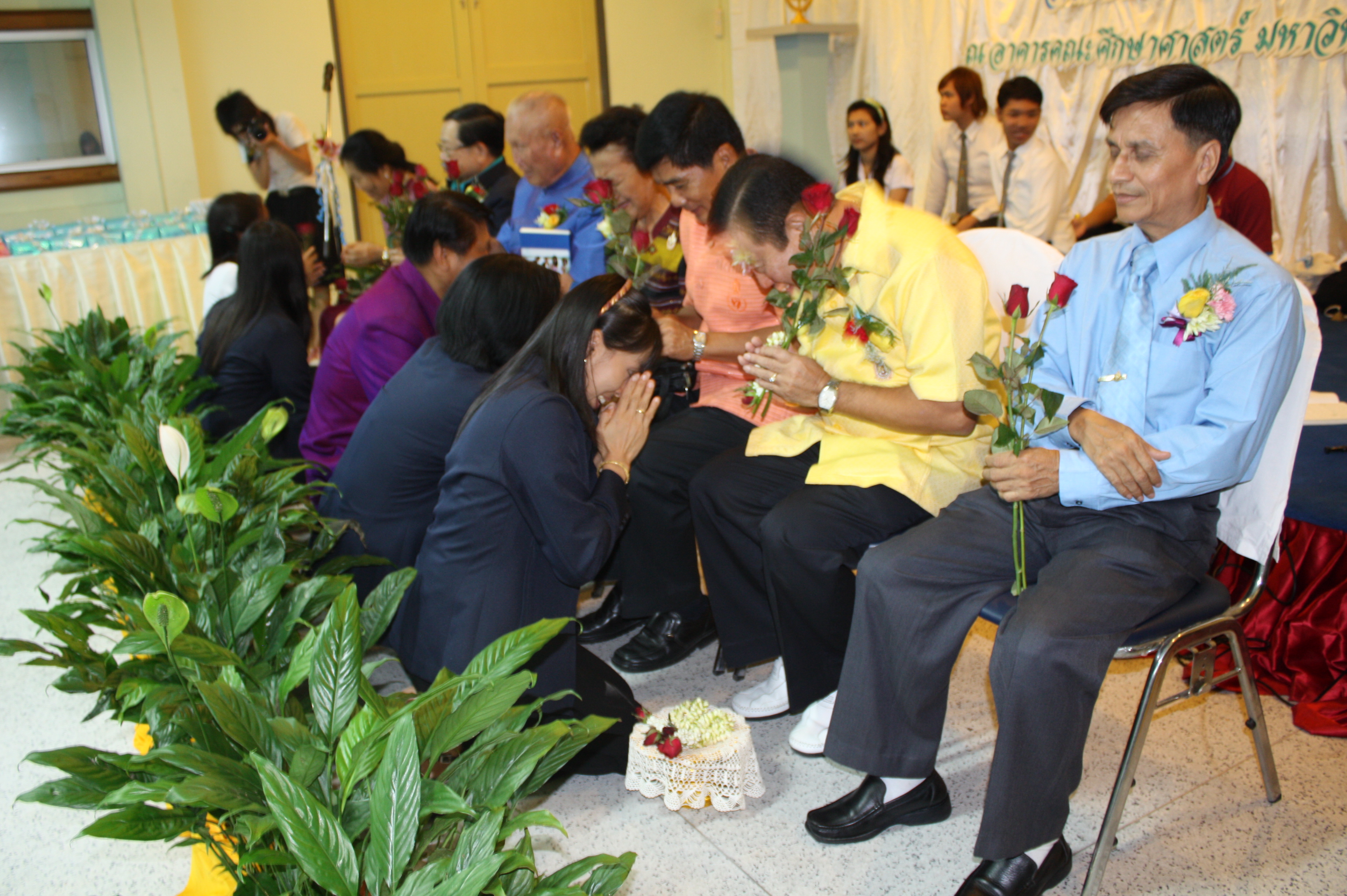 พิธีรดน้ำขอพรในงานครบรอบ 40 ปี คณะศึกษาศาสตร์ (ชุดที่ 2) ภาพที่ 55