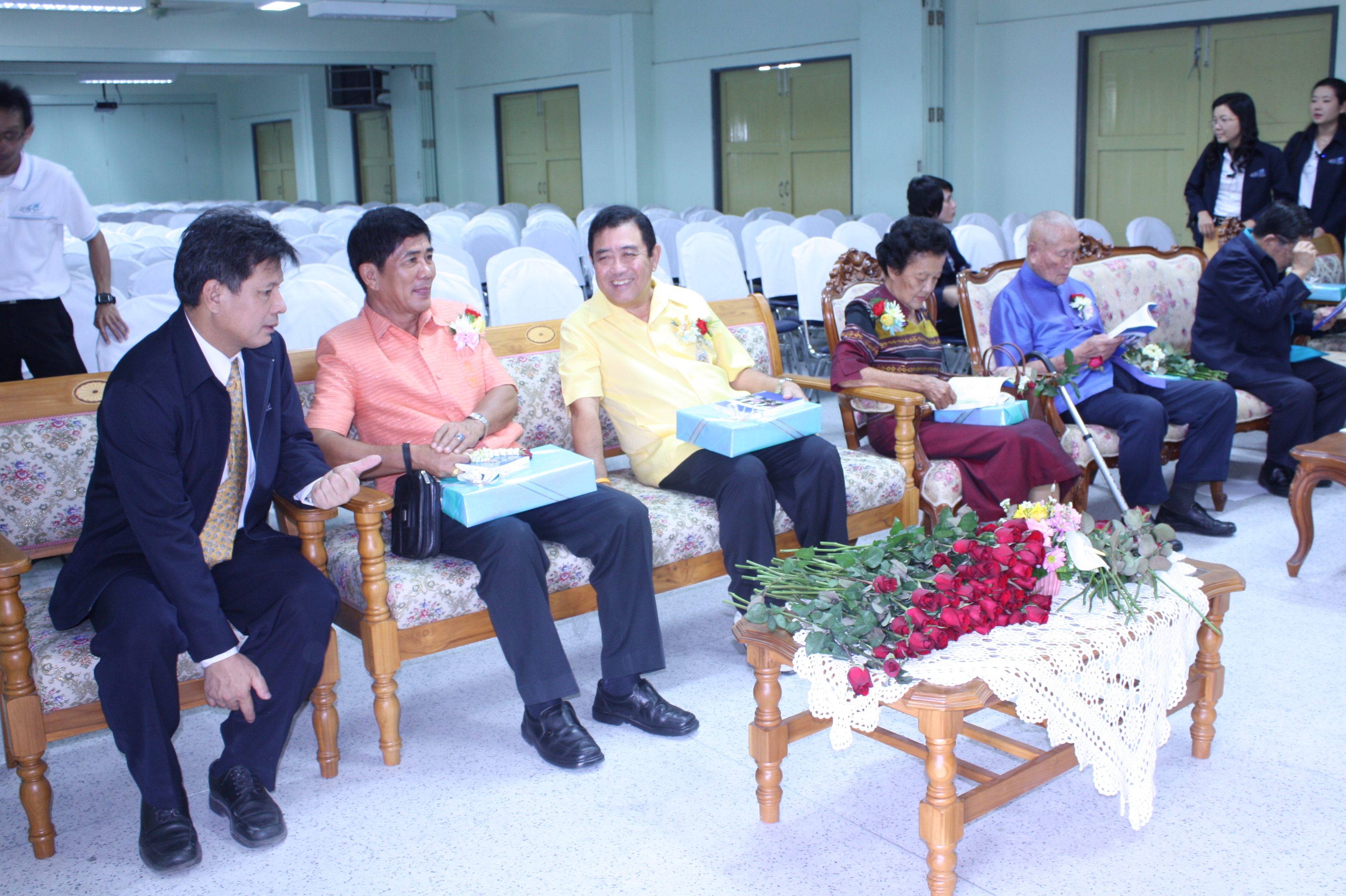 พิธีรดน้ำขอพรในงานครบรอบ 40 ปี คณะศึกษาศาสตร์ (ชุดที่ 2) ภาพที่ 118