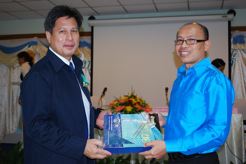 พิธีมอบของที่ระลึกในงานครบรอบ 40 ปี คณะศึกษาศาสตร์ ภาพที่ 138