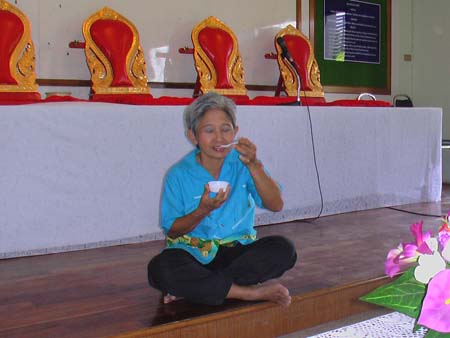 กิจกรรมสืบสานประเพณีสงกรานต์ คณะศึกษาศาสตร์ ปี 2550 ภาพที่ 145