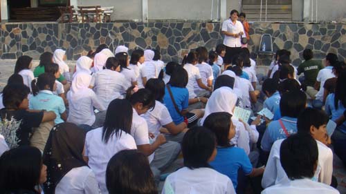 กิจกรรมเชียร์ต้อนรับนิสิตใหม่ คณะศึกษาศาสตร์ ปี 2551 ภาพที่ 2