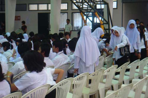 ปฐมนิเทศนิสิตระดับปริญญาตรี คณะศึกษาศาสตร์ ปี 2551 ภาพที่ 8