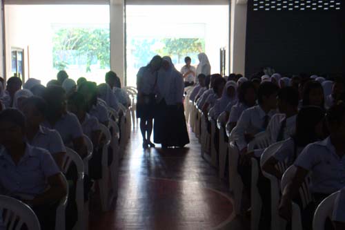 ปฐมนิเทศนิสิตระดับปริญญาตรี คณะศึกษาศาสตร์ ปี 2551 ภาพที่ 11