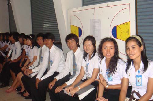 ปฐมนิเทศนิสิตระดับปริญญาตรี คณะศึกษาศาสตร์ ปี 2551 ภาพที่ 20