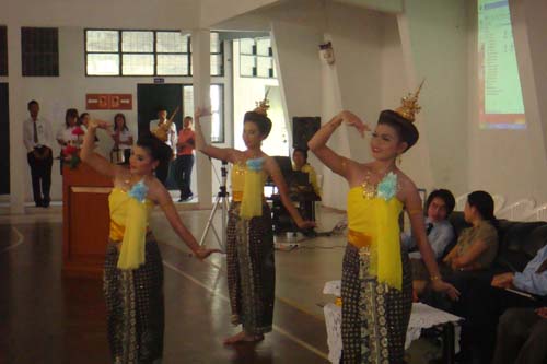 ปฐมนิเทศนิสิตระดับปริญญาตรี คณะศึกษาศาสตร์ ปี 2551 ภาพที่ 24