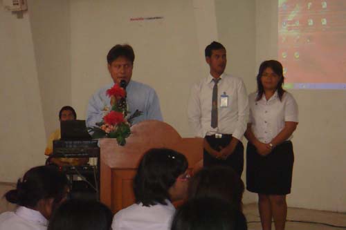 ปฐมนิเทศนิสิตระดับปริญญาตรี คณะศึกษาศาสตร์ ปี 2551 ภาพที่ 27