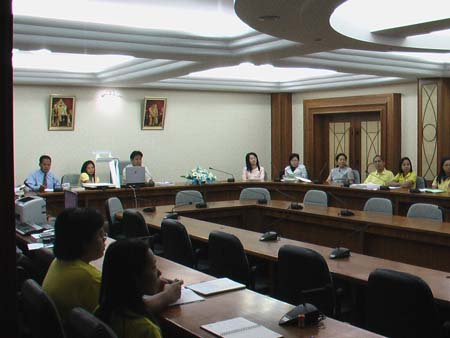 ประชุมจัดทำรายงานการประเมินตนเอง คณะศึกษาศาสตร์ ปี 2551 ภาพที่ 9