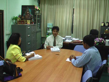 ประชุมจัดทำรายงานการประเมินตนเอง คณะศึกษาศาสตร์ ปี 2551 ภาพที่ 11