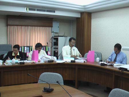 ประชุมจัดทำรายงานการประเมินตนเอง คณะศึกษาศาสตร์ ปี 2551 ภาพที่ 23