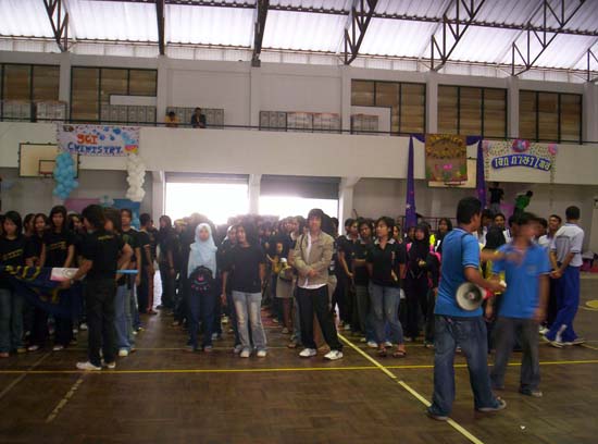กิจกรรมกีฬาสีและประกวดกองเชียร์ คณะศึกษาศาสตร์ ภาพที่ 9
