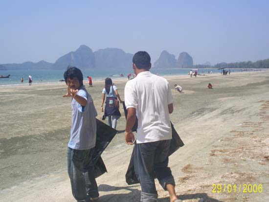 โครงการ Young Creative บำเพ็ญประโยชน์และอนุรักษ์ชายหาด ภาพที่ 17