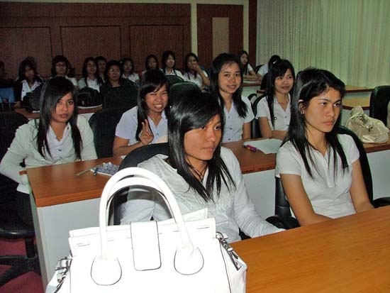 กิจกรรมอบรมและศึกษาดูงานนักศึกษาหลักสูตรครู 5 ปี ภาพที่ 5