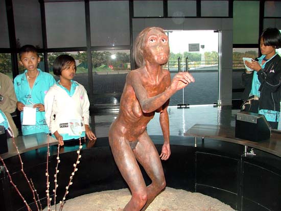 กิจกรรมอบรมและศึกษาดูงานนักศึกษาหลักสูตรครู 5 ปี ภาพที่ 77