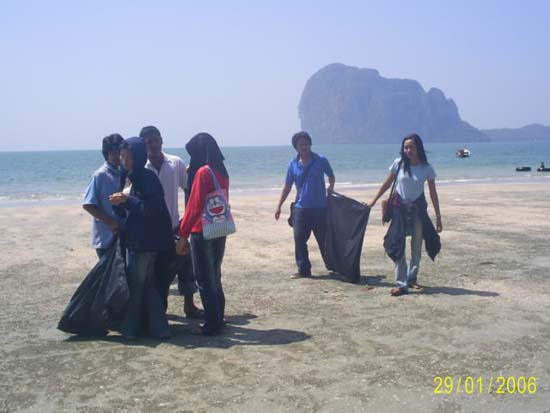โครงการ Young Creative บำเพ็ญประโยชน์และอนุรักษ์ชายหาด ภาพที่ 20