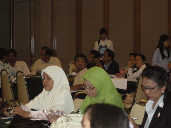 สัมมนาประเมินผลโครงการ คณะศึกษาศาสตร์ ปี 2552 ภาพที่ 128