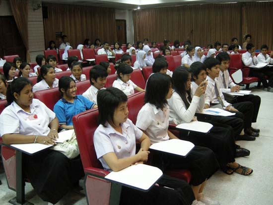 งานแสดงมุทิตาจิตผู้เกษียณอายุราชการ คณะศึกษาศาสตร์ ปี 2552 ภาพที่ 4