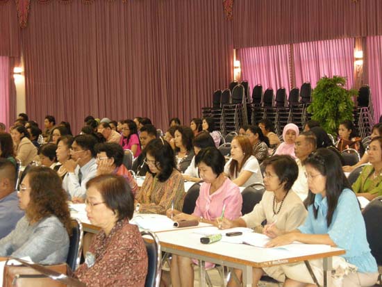 การอบรมการบูรณาการสาระการเรียนรู้ท้องถิ่นสู่หลักสูตรสถานศึกษา (ชุดที่ 1) ภาพที่ 36