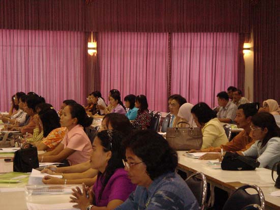 การอบรมการบูรณาการสาระการเรียนรู้ท้องถิ่นสู่หลักสูตรสถานศึกษา (ชุดที่ 2) ภาพที่ 17